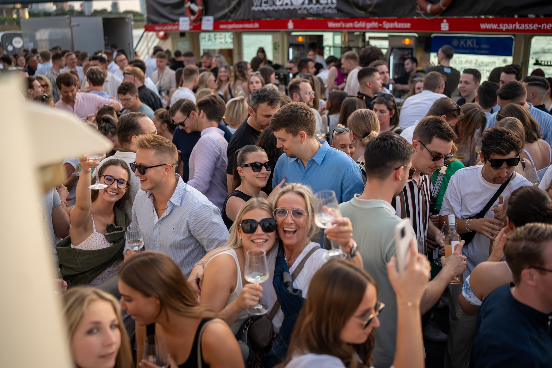 Party bei Tag